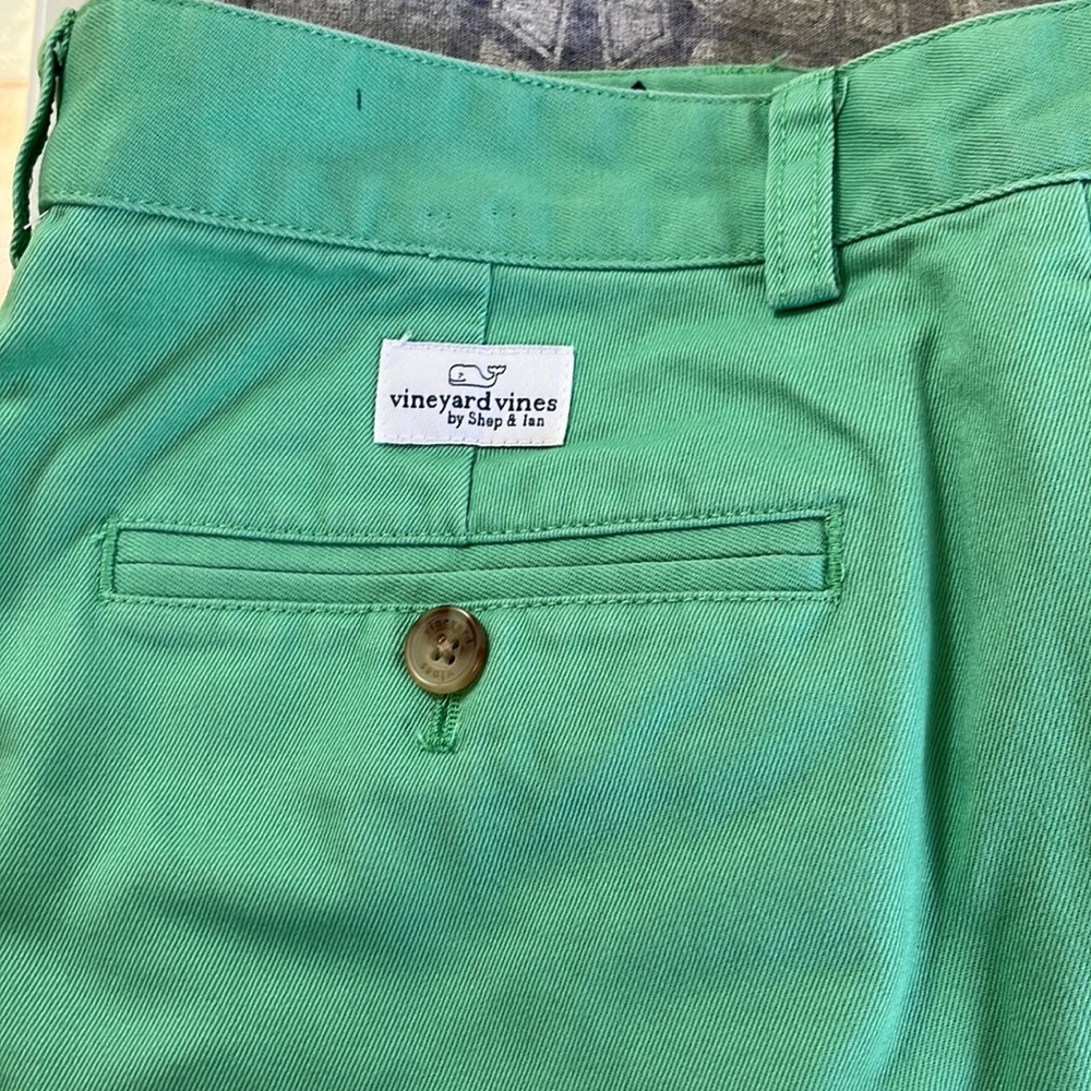 Great condition, Vineyard Vines Boys Khaki/Twill Pants, sz 14, light green